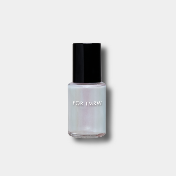 Embark on new adventures and embrace fresh beginnings with For Aguas Bendita, a mesmerizing pearl nail polish that captures the magic of the ocean. Discover a non-toxic, chip-resistant formula for flawless application and enduring beauty. Let this mystical shade ignite your sense of wonder and enchantment.